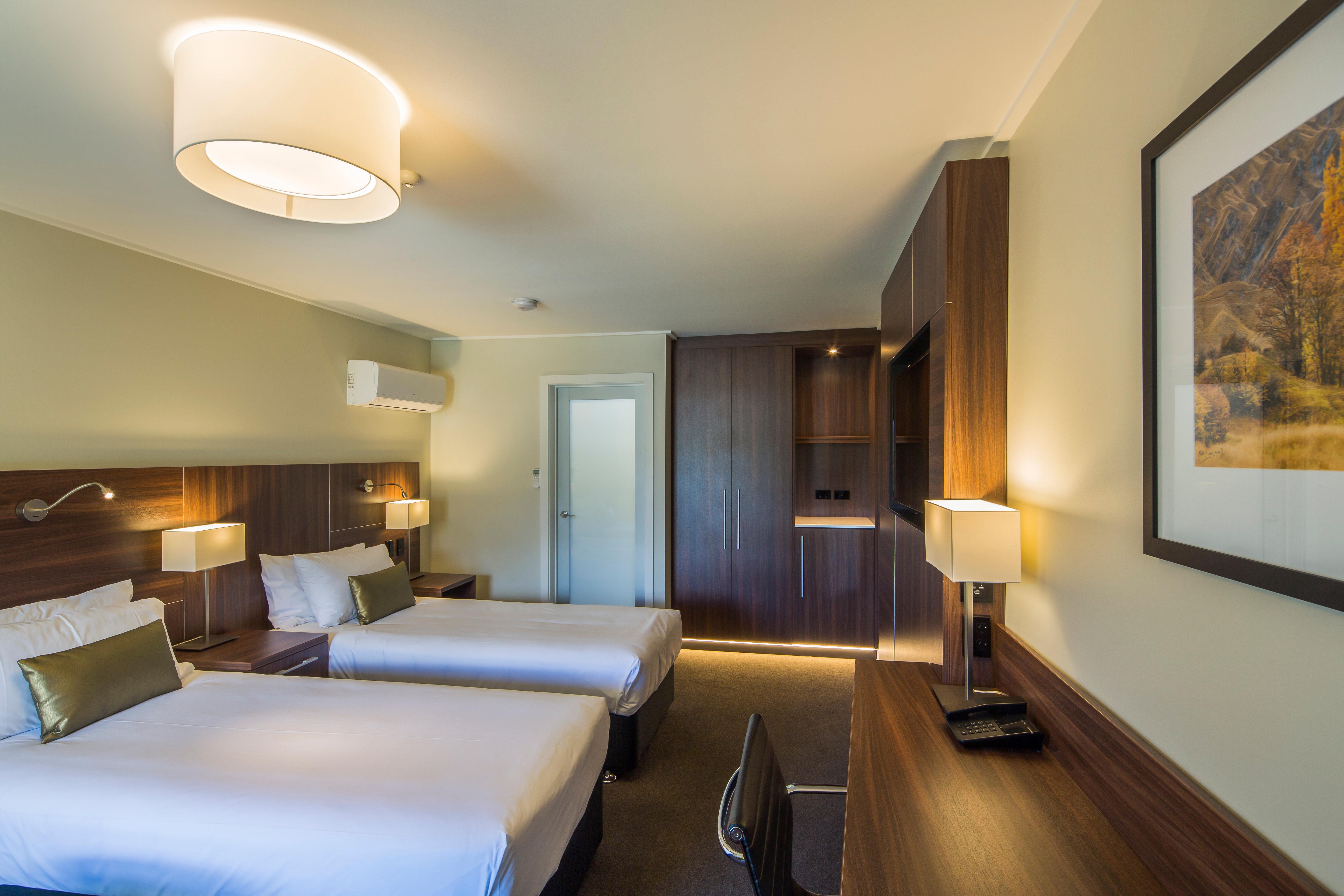 Frankton Road By Ihg Hotel 4*